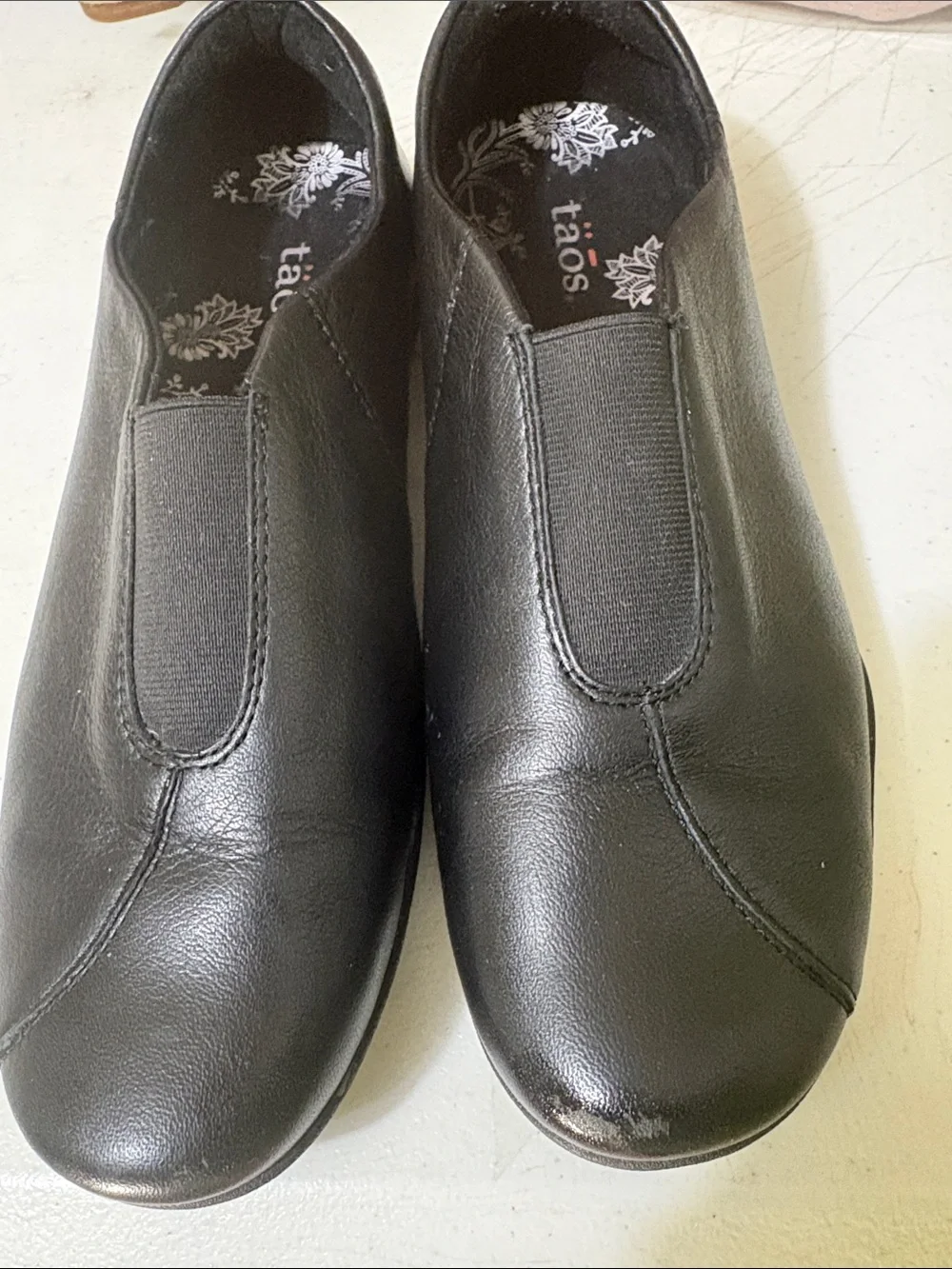 Taos Town Center Leather Slip-on Black Comfort Shoes Women’s 10